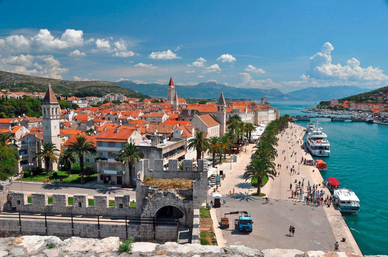 Smuketa In Trogir Haus Fuer 4 Personen Villa Exterior photo